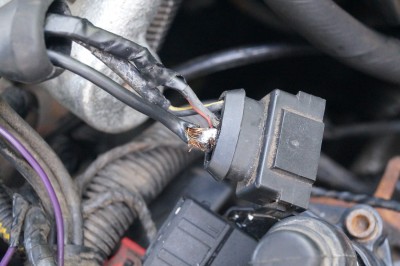 Klick um die Datei 2020-07-21 18-33 Stecker Zündspule 3.JPG in voller Größe zu öffnen