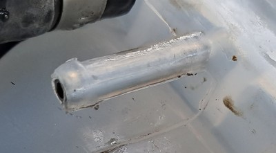 Klick um die Datei 2024-07-11 19-55-14 Calibra Kühlwasserausgleichsbehälter.jpg in voller Größe zu öffnen