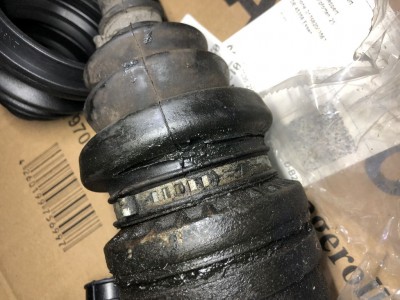 Klick um die Datei Achsmanschette Calibra.jpg in voller Größe zu öffnen