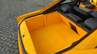 Klick um die Datei kofferraum.versuch.1.jpg in voller Größe zu öffnen