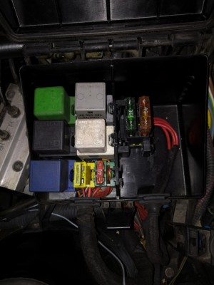 Klick um die Datei RelaisKasten.jpg in voller Größe zu öffnen