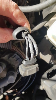 Klick um die Datei Stecker Zündspule.jpg in voller Größe zu öffnen
