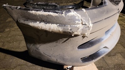 Klick um die Datei Stossstange03.jpg in voller Größe zu öffnen