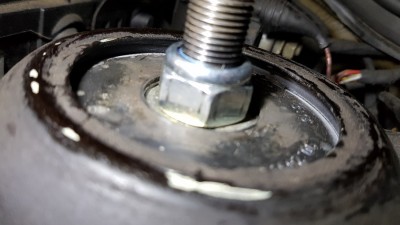 Klick um die Datei strut_mounts - Copy.jpg in voller Größe zu öffnen