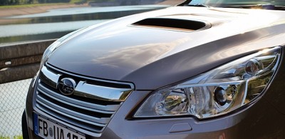 Klick um die Datei Subaru-Outback-Boxer-diesel-Hutze-Motorhaube.jpg in voller Größe zu öffnen